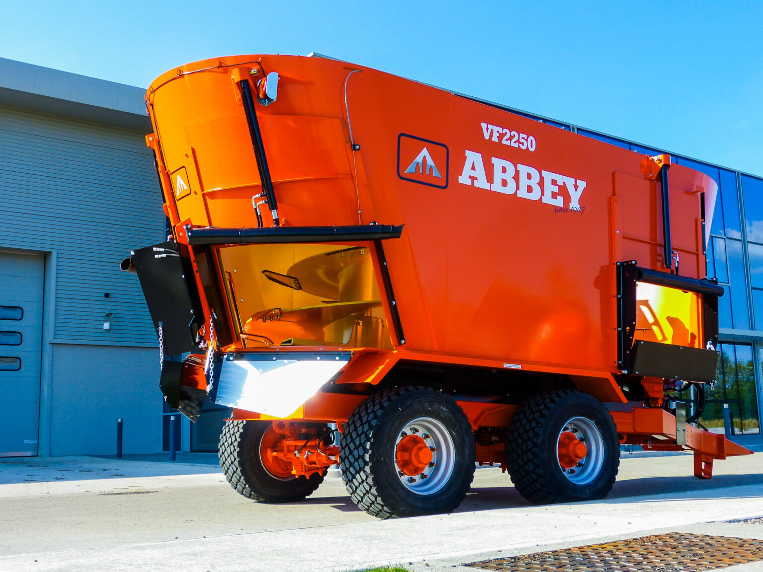 Abbey VF2250 twin auger mixer wagon feeding cattle in NZ