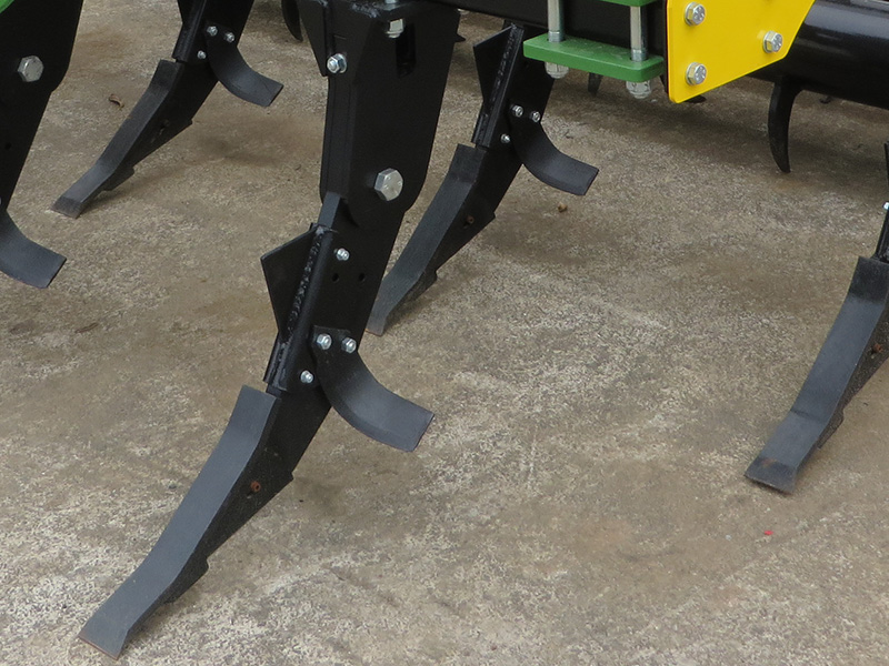 HEAVY DUTY LEG WITH WITH BOLT ON SHEARS AND FIN CLOD BUSTERS
