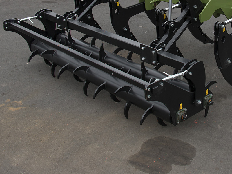DOUBLE SPIKE REAR ROLLER WITH HYDRAULIC DEPTH CONTROL