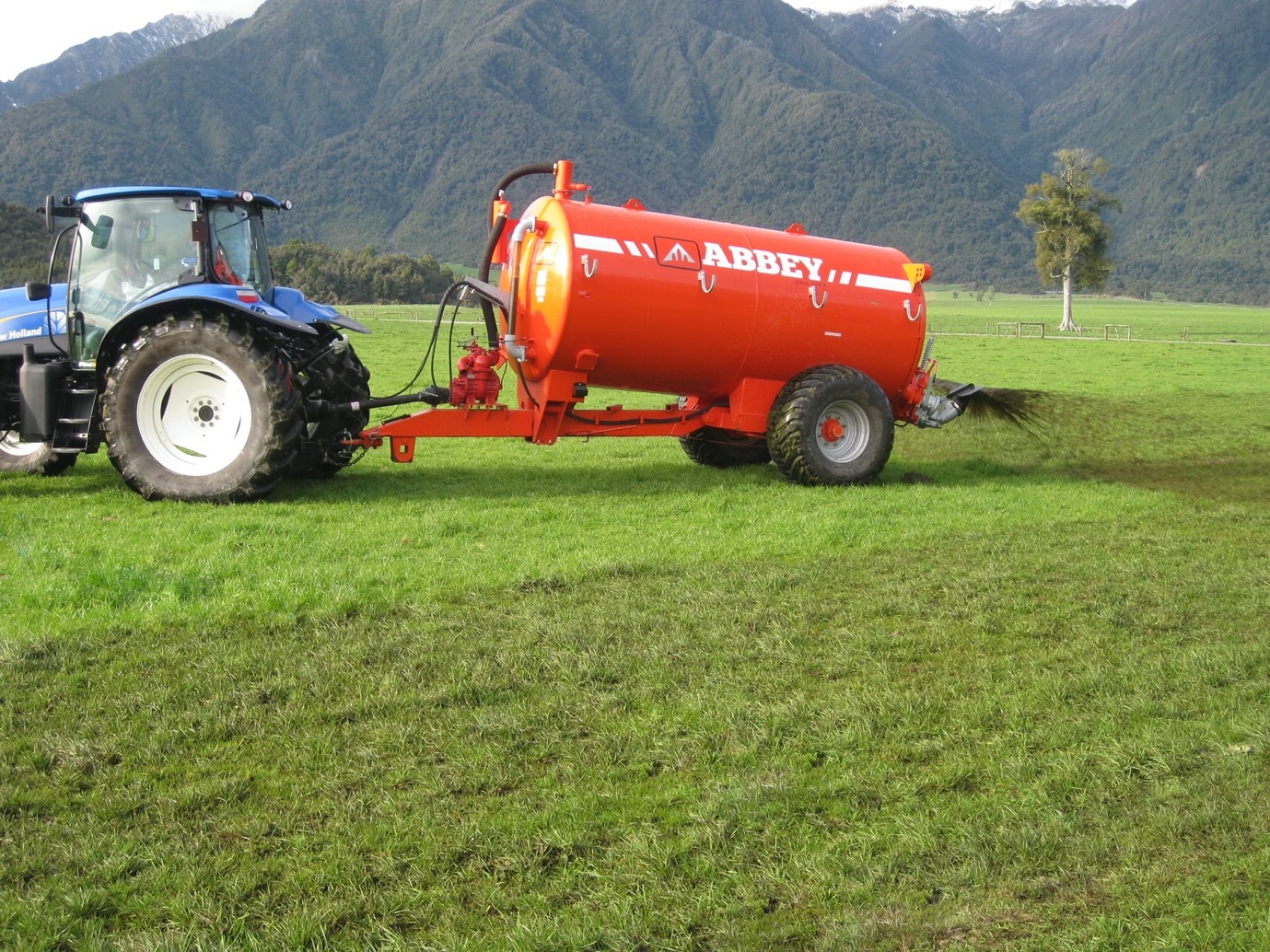Choosing the Right Slurry Tanker for Your Farm