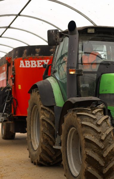 Abbey Mixer/Feed Wagon